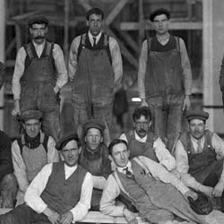 Workers in Front of Knox Church, ['between 1912 and 1914']